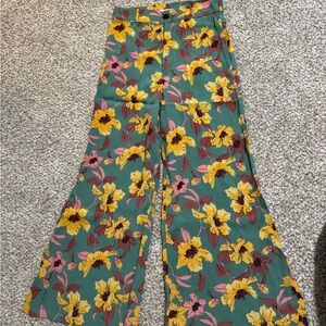 Floral Cropped Pants